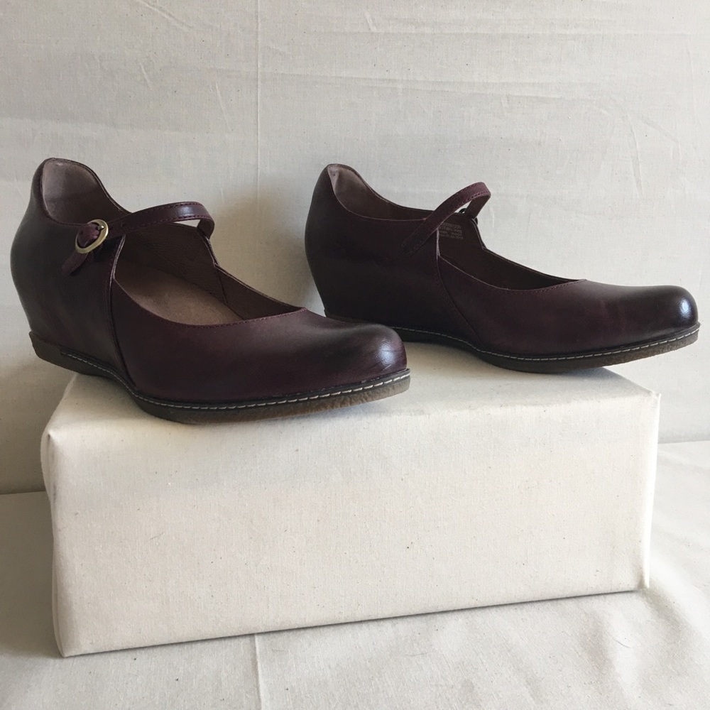 Dansko - Loralie - Size 40 - Wine - Wedge - Clog